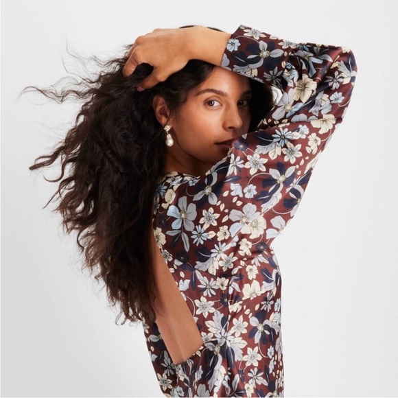 Future Collective w Reese Blutstein
NWT Women's Long Sleeve Satin Mini Dress 6 - Picture 2 of 3